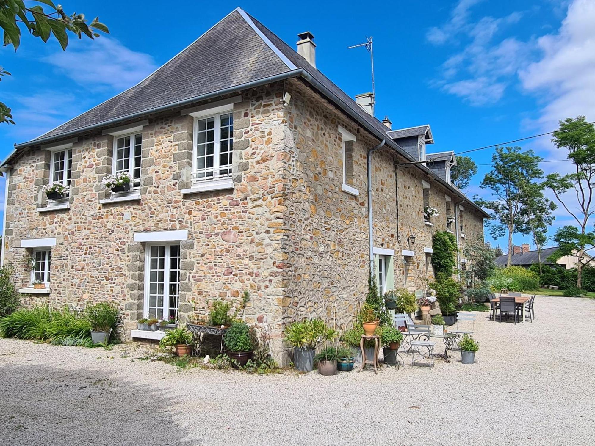 La Maison Des Tilleuls Saint-Germain-Sur-Seves Luaran gambar